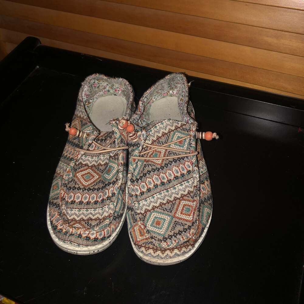 510127 Corky's Pink Aztec Kayak Shoe – ,